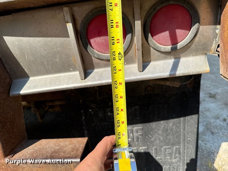 image for item EM2359 1992 Trailmobile grain trailer