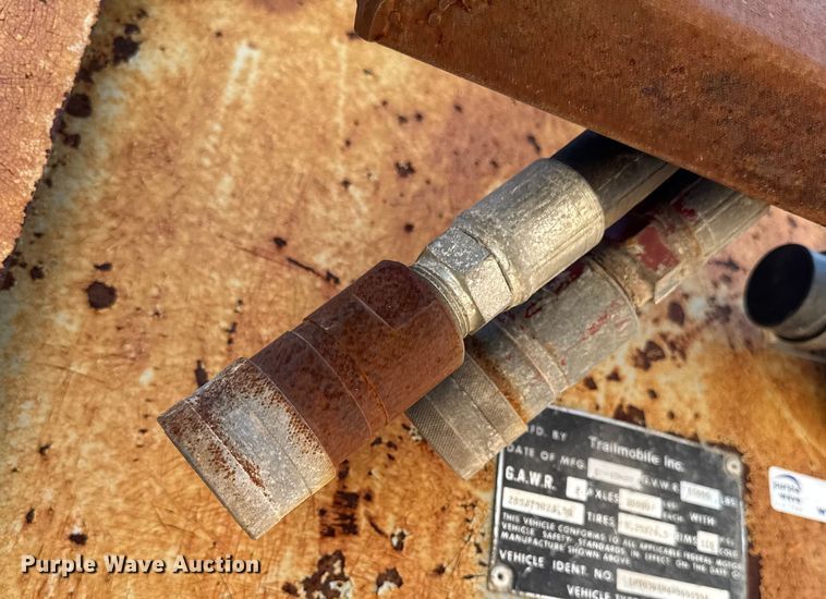 image for item EM2359 1992 Trailmobile grain trailer