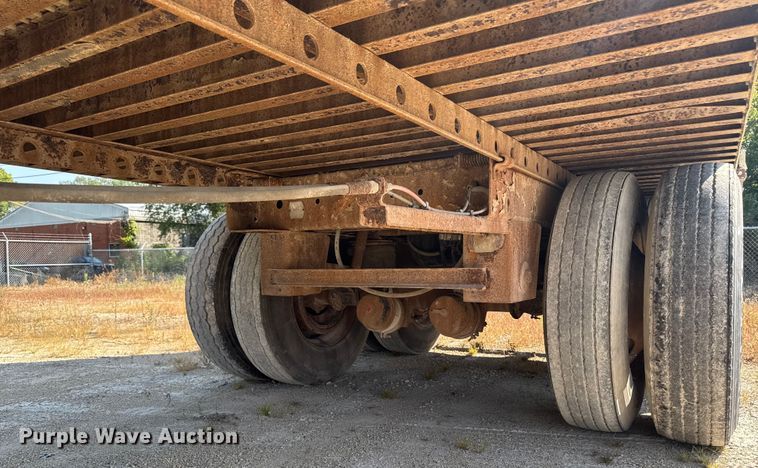 image for item EM2359 1992 Trailmobile grain trailer