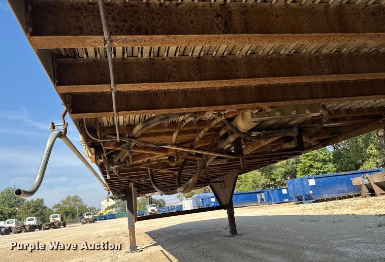 image for item EM2359 1992 Trailmobile grain trailer