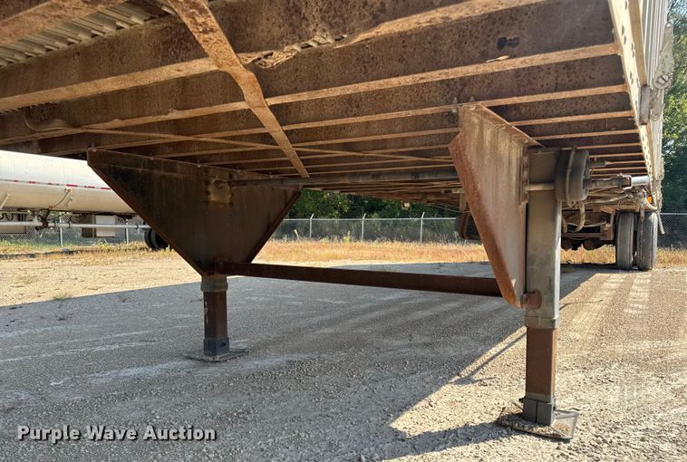 image for item EM2359 1992 Trailmobile grain trailer