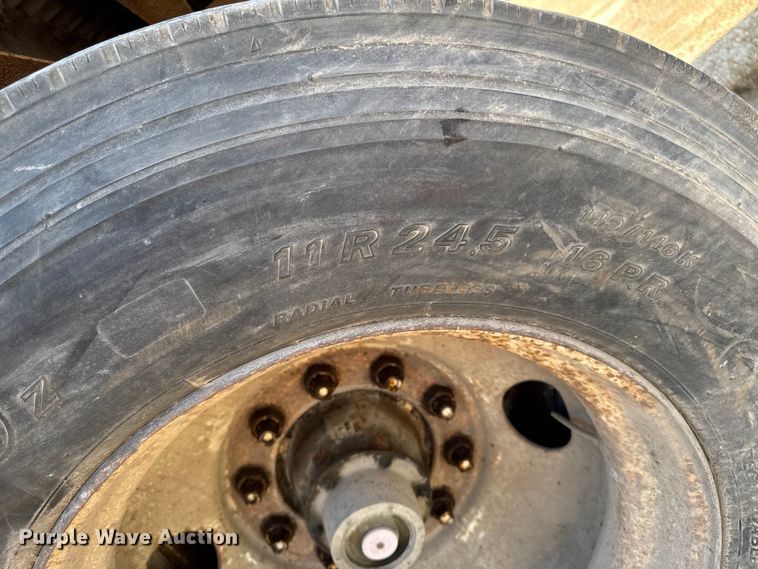 image for item EM2359 1992 Trailmobile grain trailer