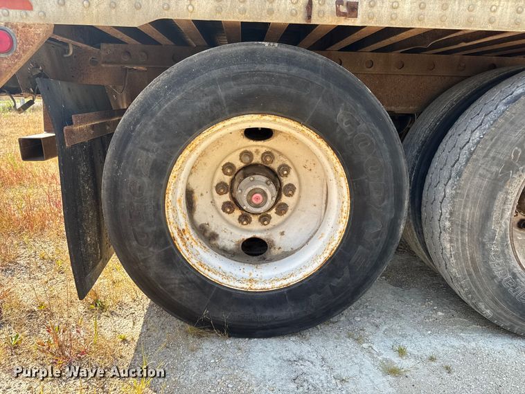 image for item EM2359 1992 Trailmobile grain trailer