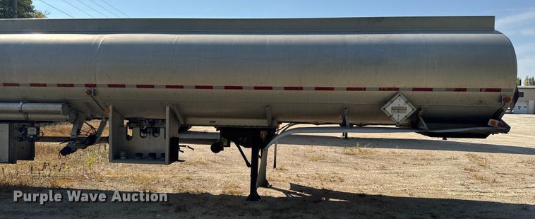 image for item EM2360 1985 Polar CT87511 tank trailer