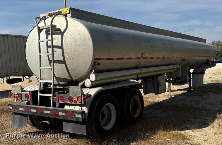 image for item EM2360 1985 Polar CT87511 tank trailer