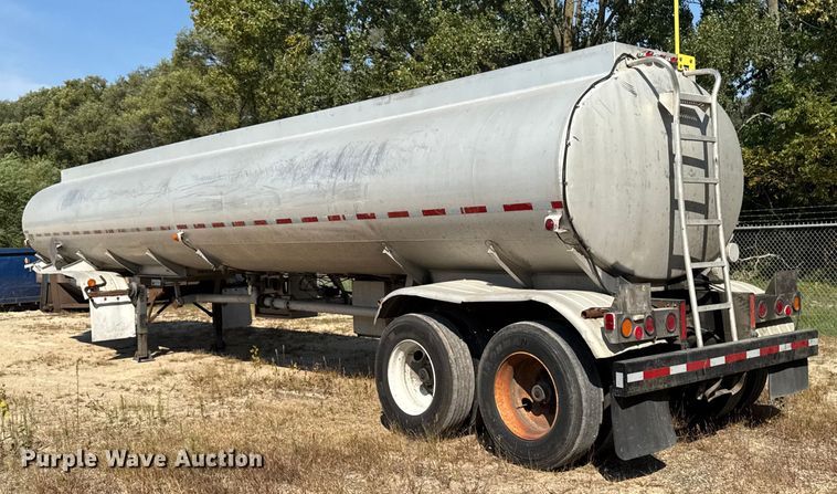 image for item EM2360 1985 Polar CT87511 tank trailer