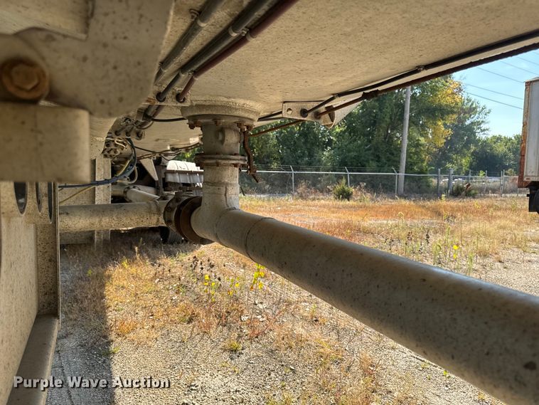 image for item EM2360 1985 Polar CT87511 tank trailer