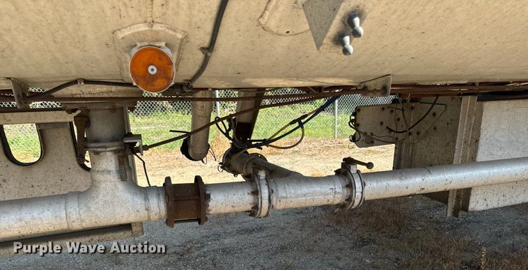 image for item EM2360 1985 Polar CT87511 tank trailer