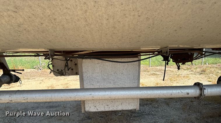 image for item EM2360 1985 Polar CT87511 tank trailer