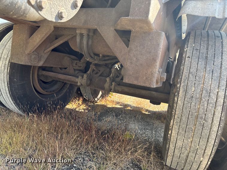 image for item EM2360 1985 Polar CT87511 tank trailer