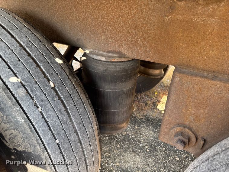 image for item EM2360 1985 Polar CT87511 tank trailer