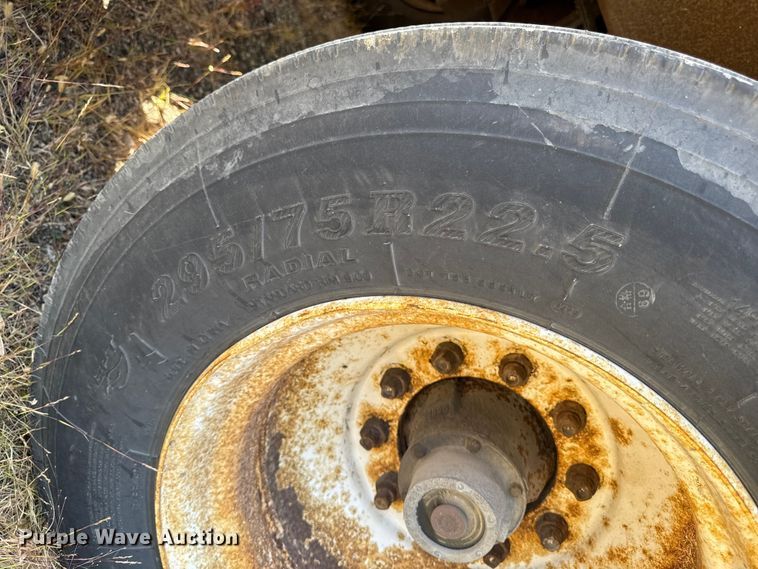 image for item EM2360 1985 Polar CT87511 tank trailer