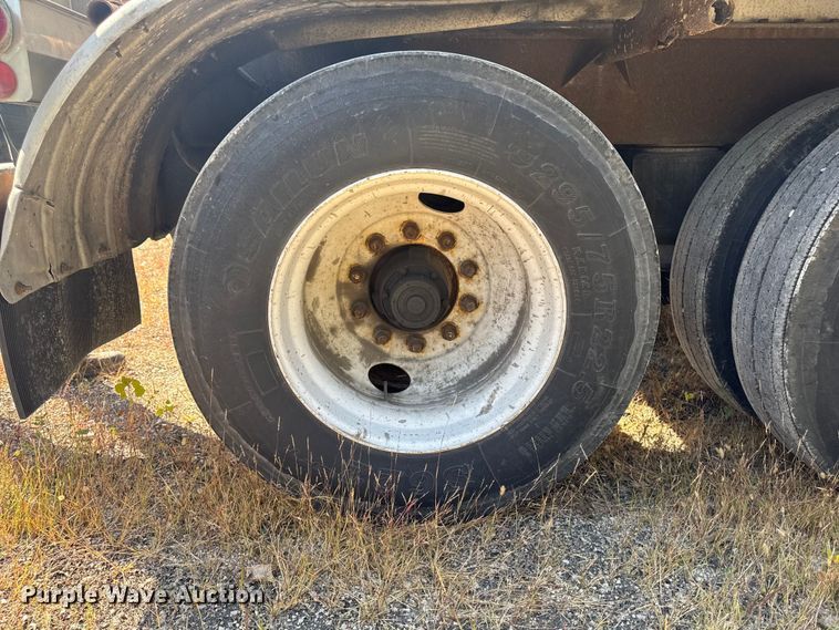 image for item EM2360 1985 Polar CT87511 tank trailer