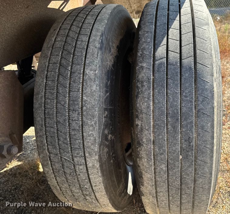 image for item EM2360 1985 Polar CT87511 tank trailer