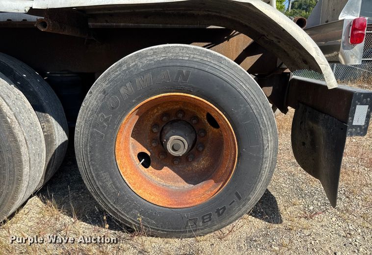 image for item EM2360 1985 Polar CT87511 tank trailer