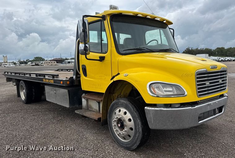 image for item EM8171 2018 Freightliner Business Class M2 rollback truck