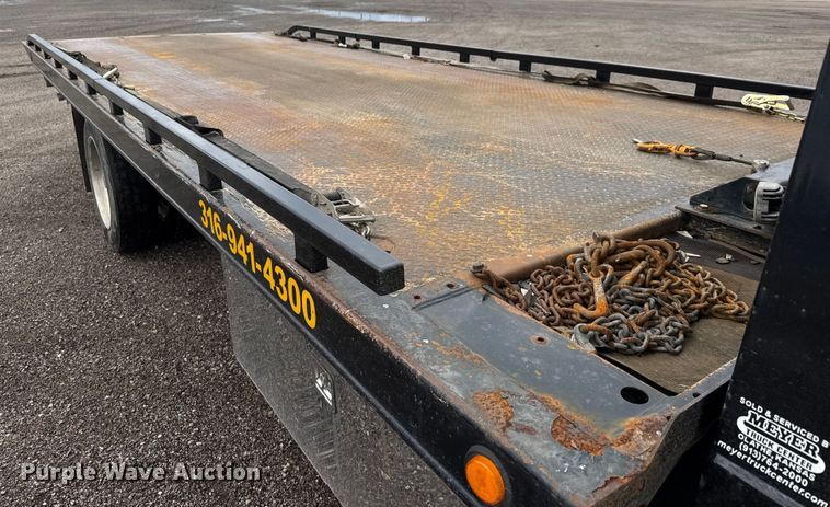 image for item EM8171 2018 Freightliner Business Class M2 rollback truck