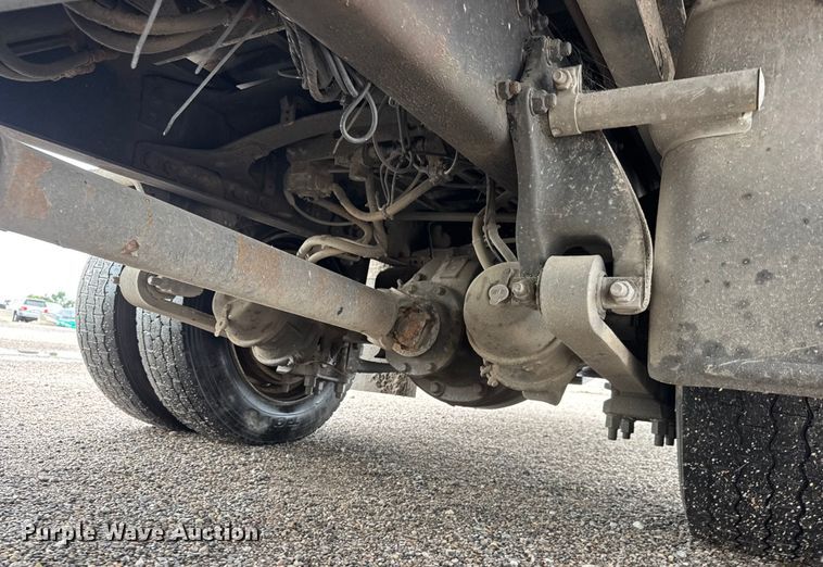 image for item EM8171 2018 Freightliner Business Class M2 rollback truck