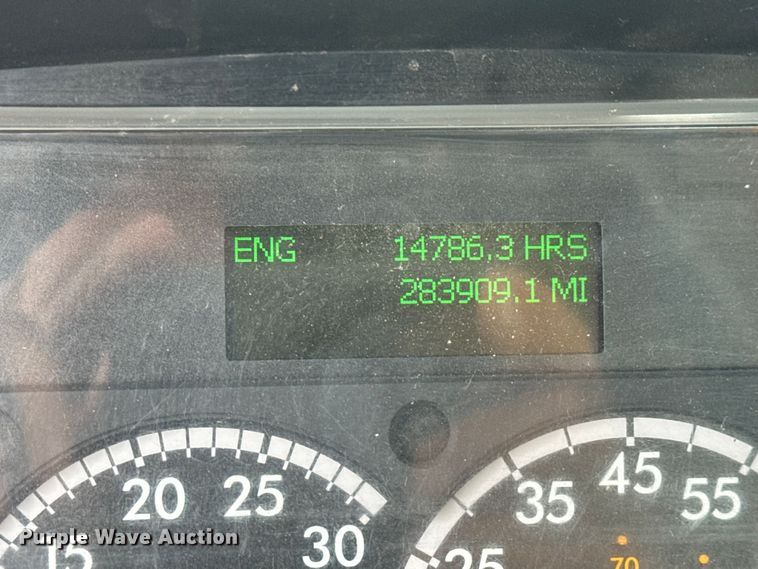 image for item EM8171 2018 Freightliner Business Class M2 rollback truck