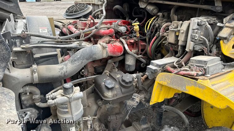 image for item EM8171 2018 Freightliner Business Class M2 rollback truck