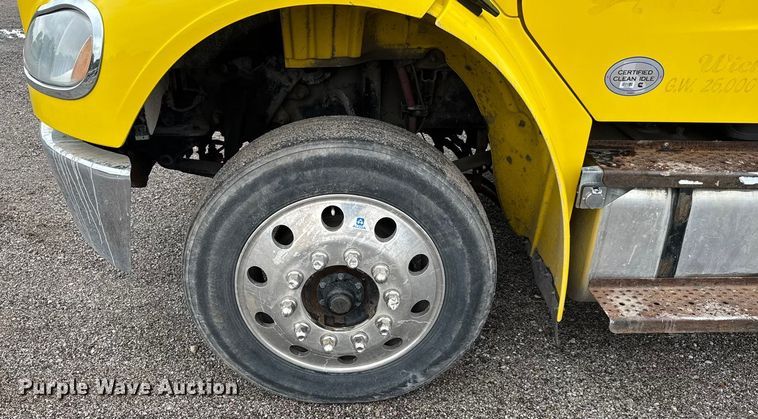 image for item EM8171 2018 Freightliner Business Class M2 rollback truck