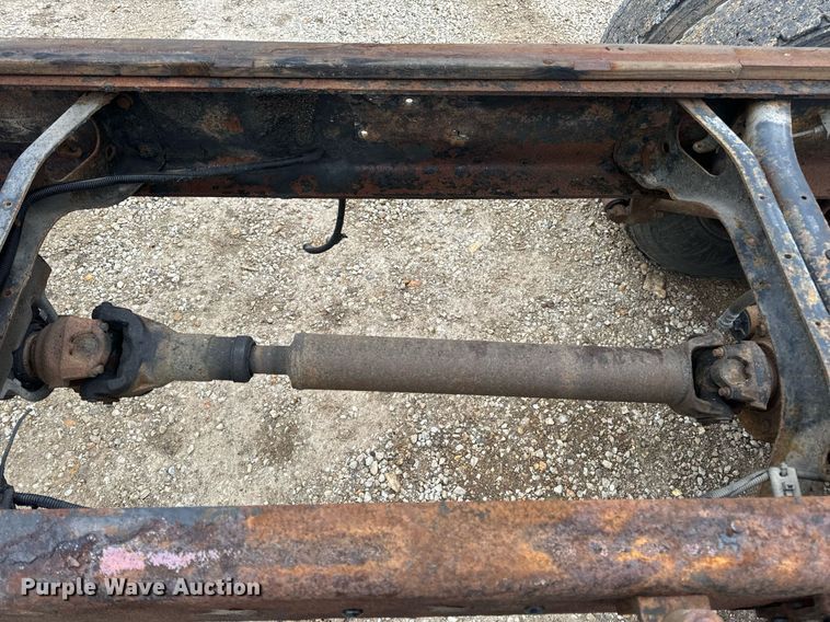 image for item EN4500 2006 International 4400 truck cab and chassis