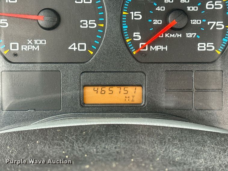 image for item EN4500 2006 International 4400 truck cab and chassis