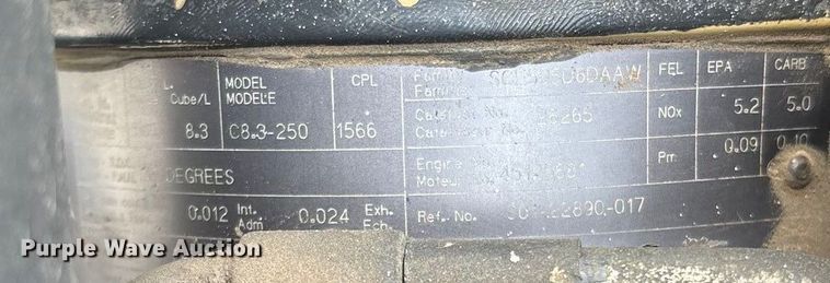 image for item EN5604 1995 Freightliner FL70 semi truck