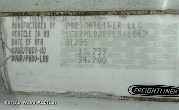 image for item EN5604 1995 Freightliner FL70 semi truck