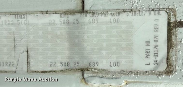 image for item EN5604 1995 Freightliner FL70 semi truck