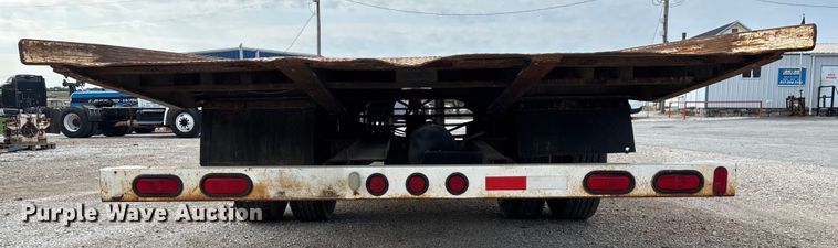 image for item EN5605 2006 Trail-EZE Trail 1CM06 roll-off tilt deck container trailer