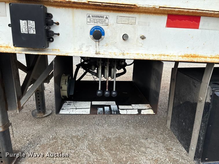 image for item EN5605 2006 Trail-EZE Trail 1CM06 roll-off tilt deck container trailer