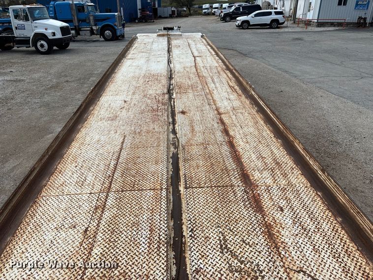 image for item EN5605 2006 Trail-EZE Trail 1CM06 roll-off tilt deck container trailer