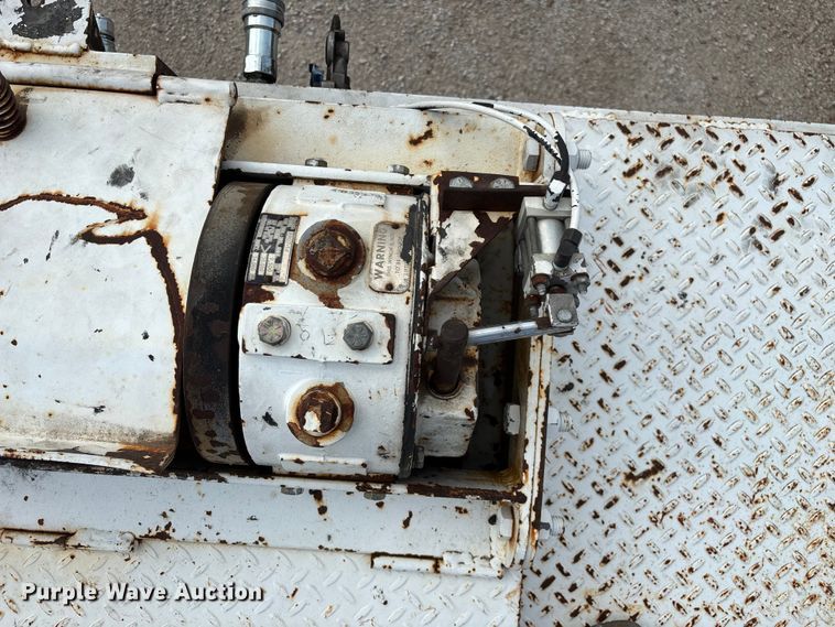 image for item EN5605 2006 Trail-EZE Trail 1CM06 roll-off tilt deck container trailer