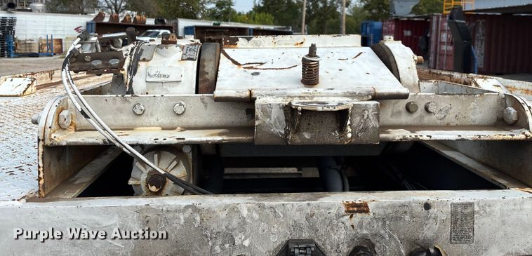 image for item EN5605 2006 Trail-EZE Trail 1CM06 roll-off tilt deck container trailer