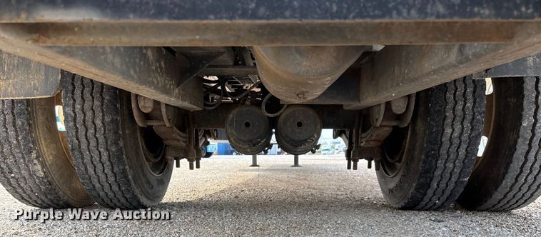 image for item EN5605 2006 Trail-EZE Trail 1CM06 roll-off tilt deck container trailer