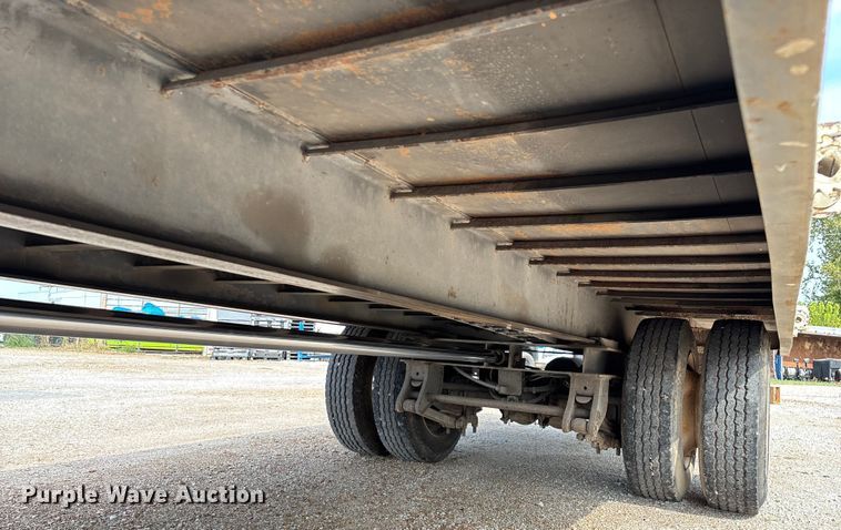 image for item EN5605 2006 Trail-EZE Trail 1CM06 roll-off tilt deck container trailer