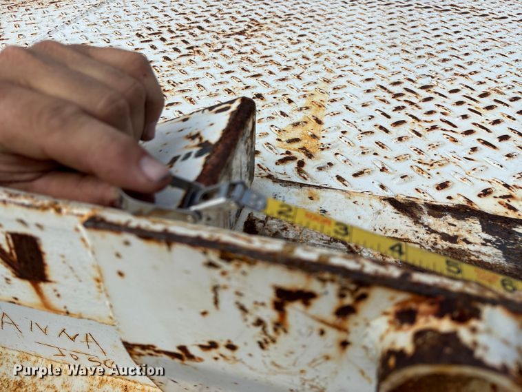 image for item EN5605 2006 Trail-EZE Trail 1CM06 roll-off tilt deck container trailer