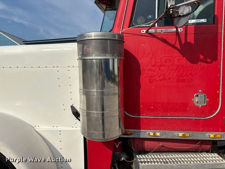 image for item EN5606 1987 Peterbilt 379 semi truck