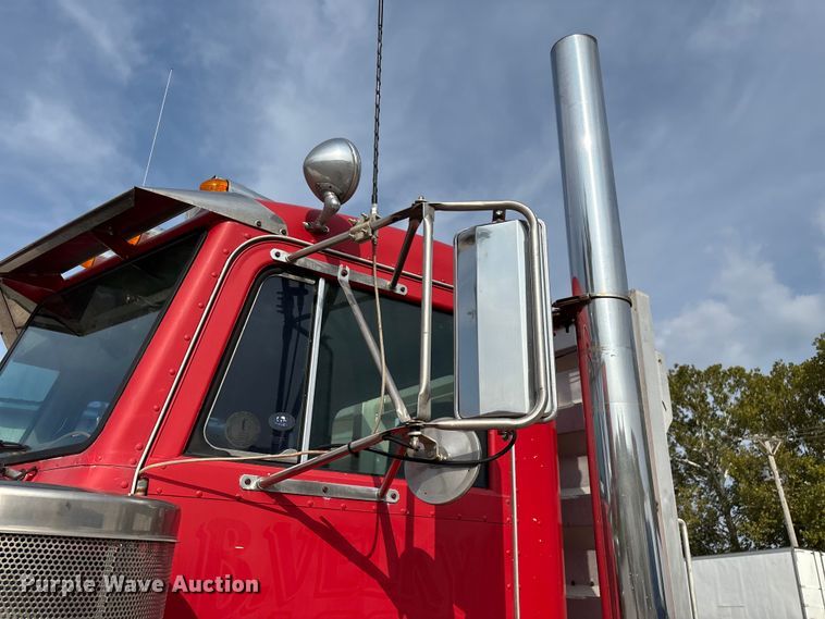 image for item EN5606 1987 Peterbilt 379 semi truck