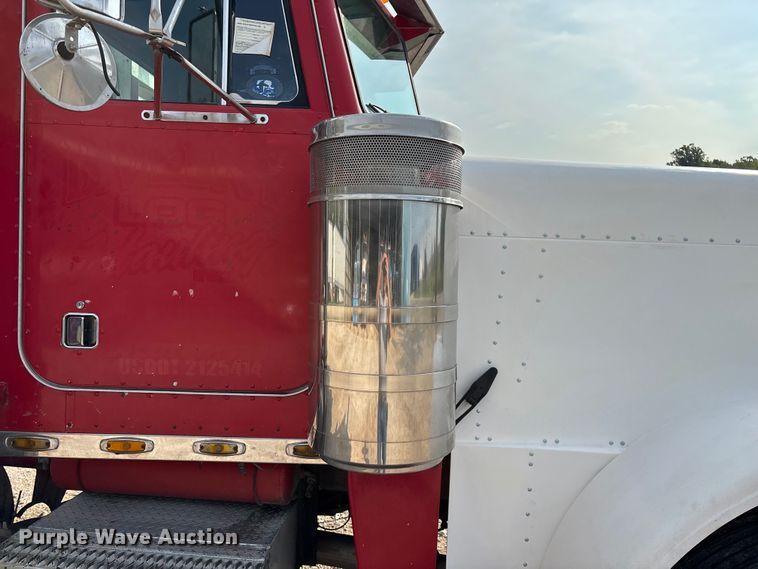image for item EN5606 1987 Peterbilt 379 semi truck