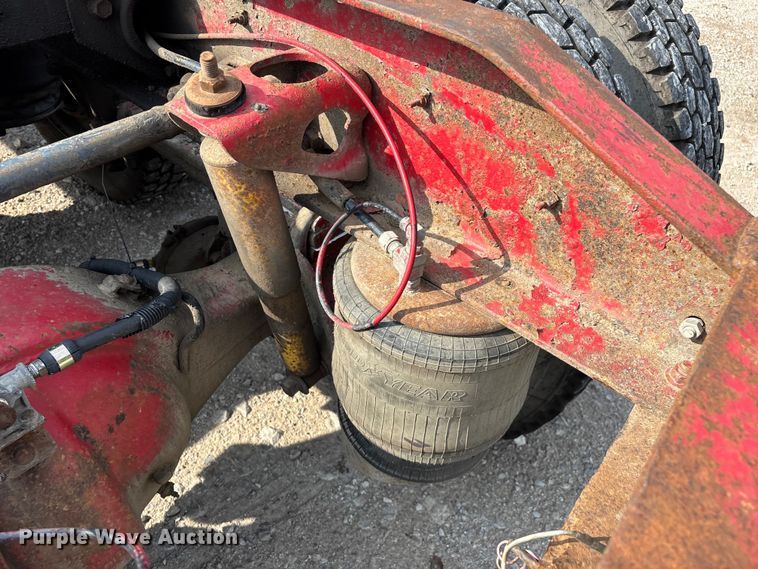 image for item EN5606 1987 Peterbilt 379 semi truck