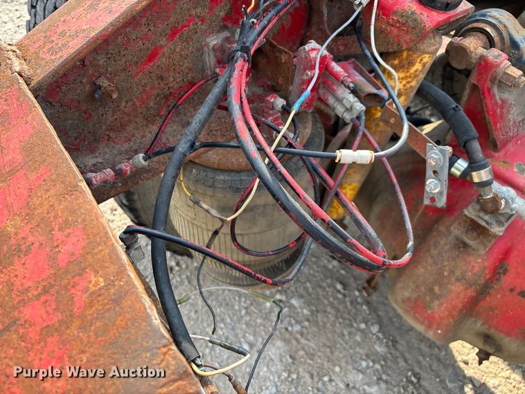 image for item EN5606 1987 Peterbilt 379 semi truck