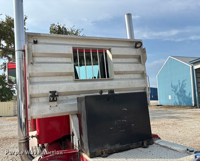 image for item EN5606 1987 Peterbilt 379 semi truck