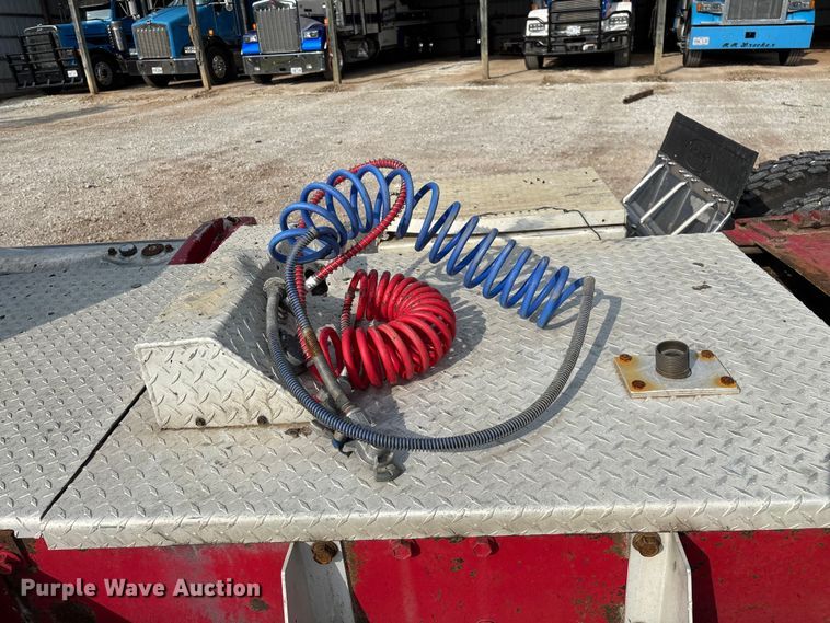 image for item EN5606 1987 Peterbilt 379 semi truck