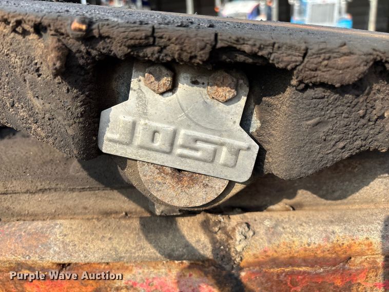 image for item EN5606 1987 Peterbilt 379 semi truck