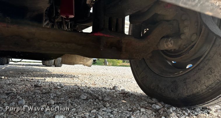 image for item EN5606 1987 Peterbilt 379 semi truck