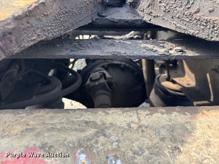 image for item EN5606 1987 Peterbilt 379 semi truck