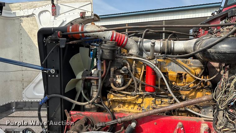 image for item EN5606 1987 Peterbilt 379 semi truck