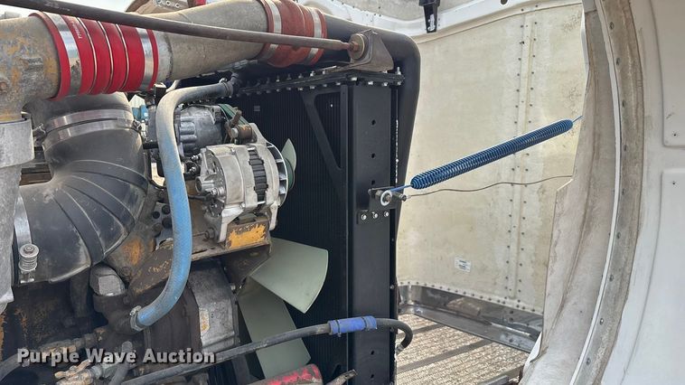 image for item EN5606 1987 Peterbilt 379 semi truck